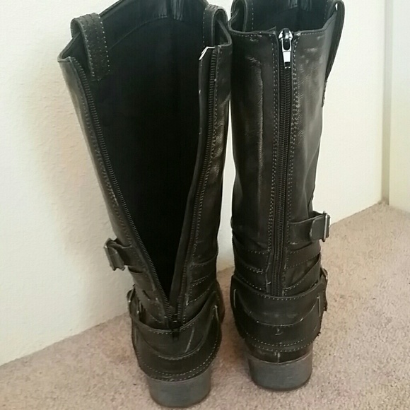 Distressed cowgirl boots - Picture 5 of 8